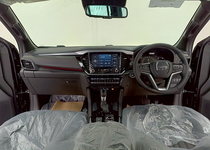 Used 7
                    ISUZU
                     for Sale Image