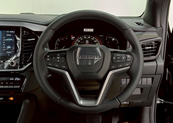 Used 7
                    ISUZU
                     for Sale Image