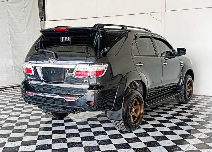 Used 5
                    TOYOTA
                     for Sale Image