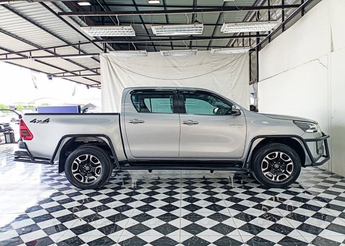 Used 8
                    TOYOTA
                     for Sale Image