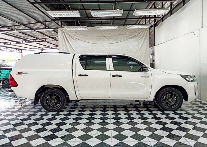 Used 11
                    TOYOTA
                     for Sale Image